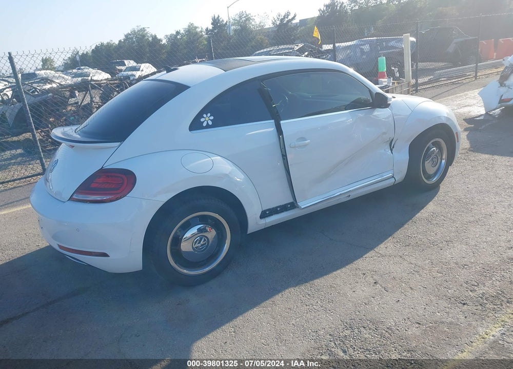 2019 VOLKSWAGEN BEETLE 2.0T SE VIN: 3VWJD7ATXKM715312
