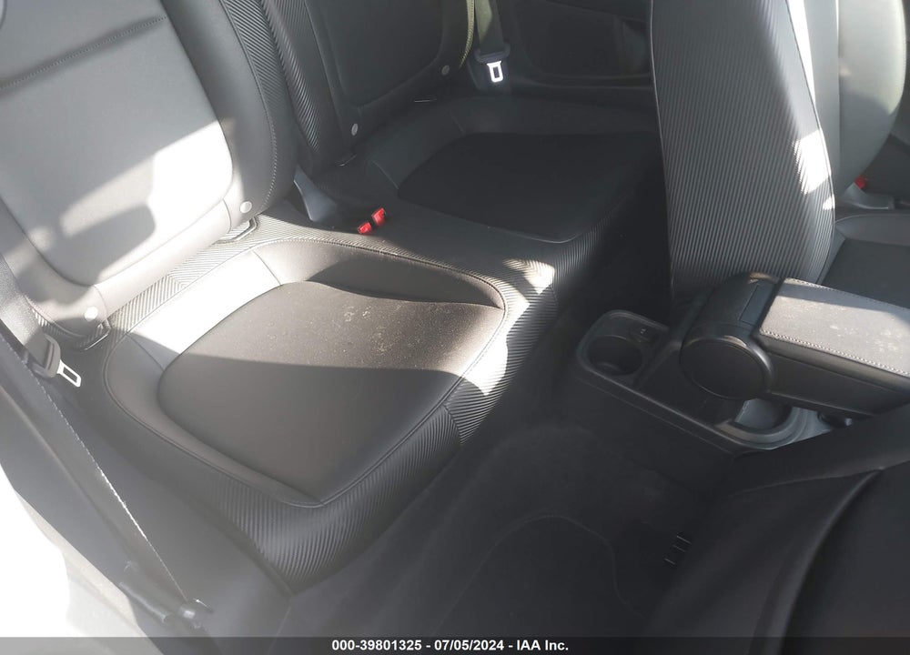 2019 VOLKSWAGEN BEETLE 2.0T SE VIN: 3VWJD7ATXKM715312