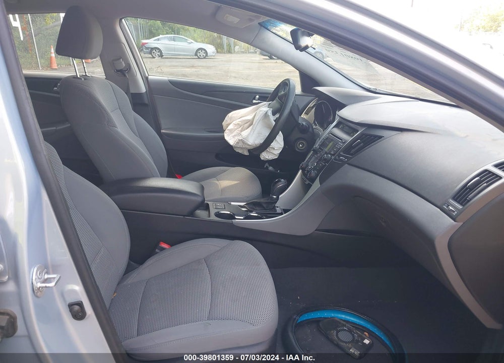 2013 HYUNDAI SONATA GLS VIN: 5NPEB4ACXDH776497
