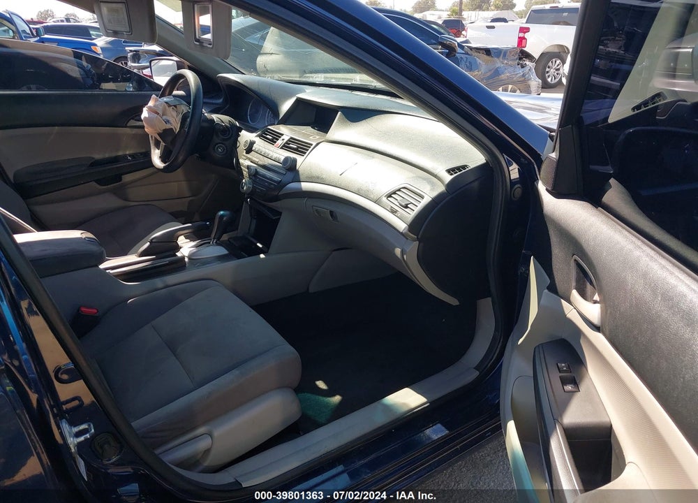 2011 HONDA ACCORD 2.4 LX-P VIN: 1HGCP2F47BA065053