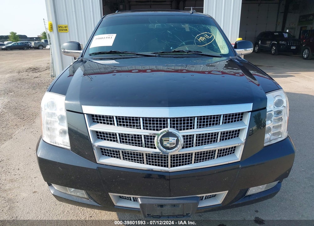 2011 CADILLAC ESCALADE PLATINUM EDITION VIN: 1GYS4DEF4BR146637