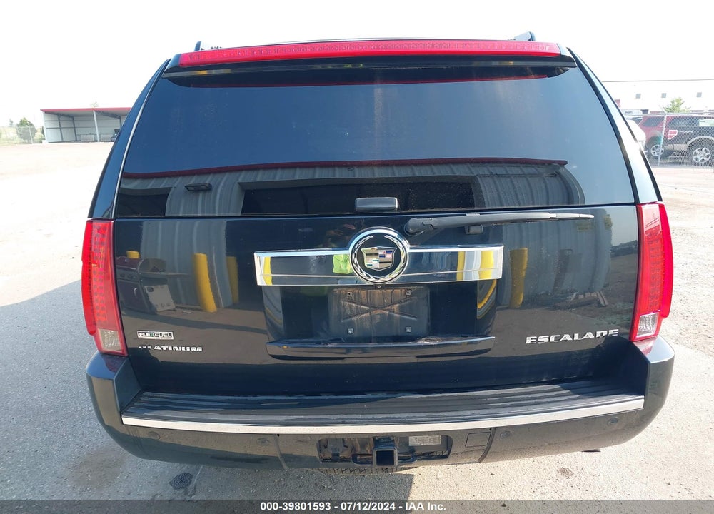 2011 CADILLAC ESCALADE PLATINUM EDITION VIN: 1GYS4DEF4BR146637