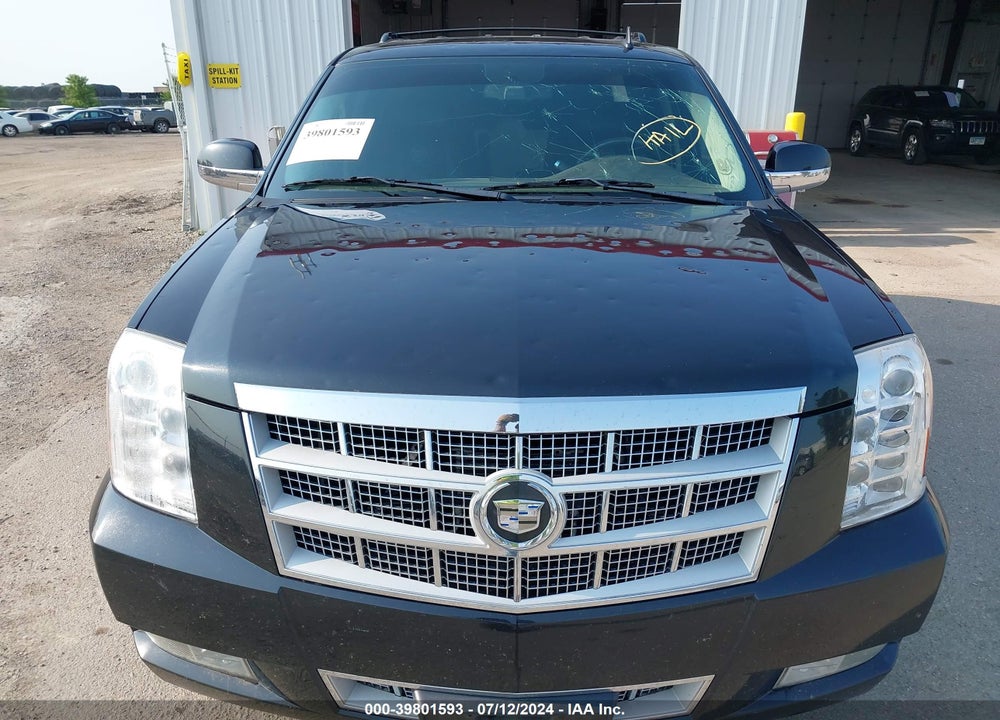 2011 CADILLAC ESCALADE PLATINUM EDITION VIN: 1GYS4DEF4BR146637