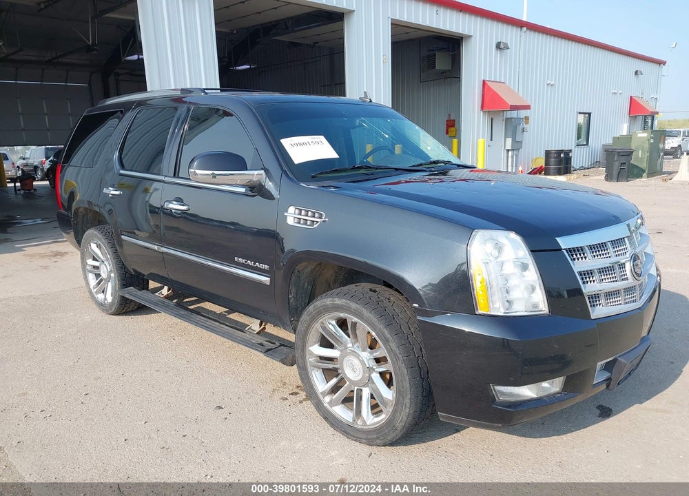 2011 CADILLAC ESCALADE PLATINUM EDITION VIN: 1GYS4DEF4BR146637