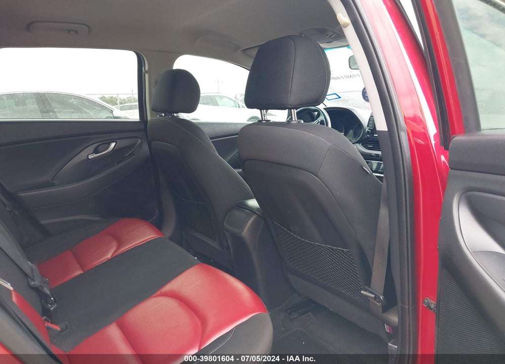 2018 HYUNDAI ELANTRA GT VIN: KMHH35LE1JU014364