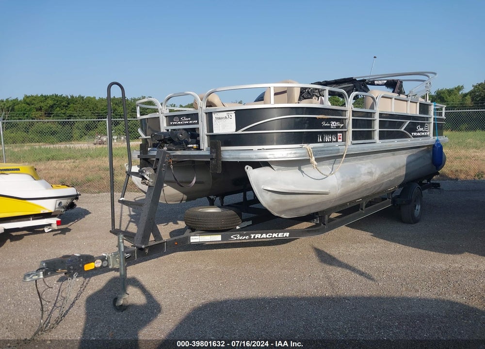 2017 SUNTRACKER OTHER VIN: BUJ39774H617