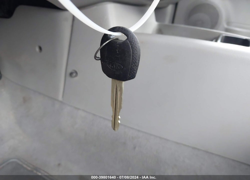 2006 KIA SPECTRA EX/LX/SX VIN: KNAFE121665241982