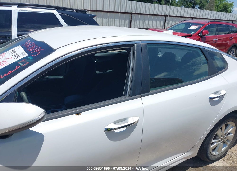 2018 KIA OPTIMA LX VIN: 5XXGT4L32JG211722