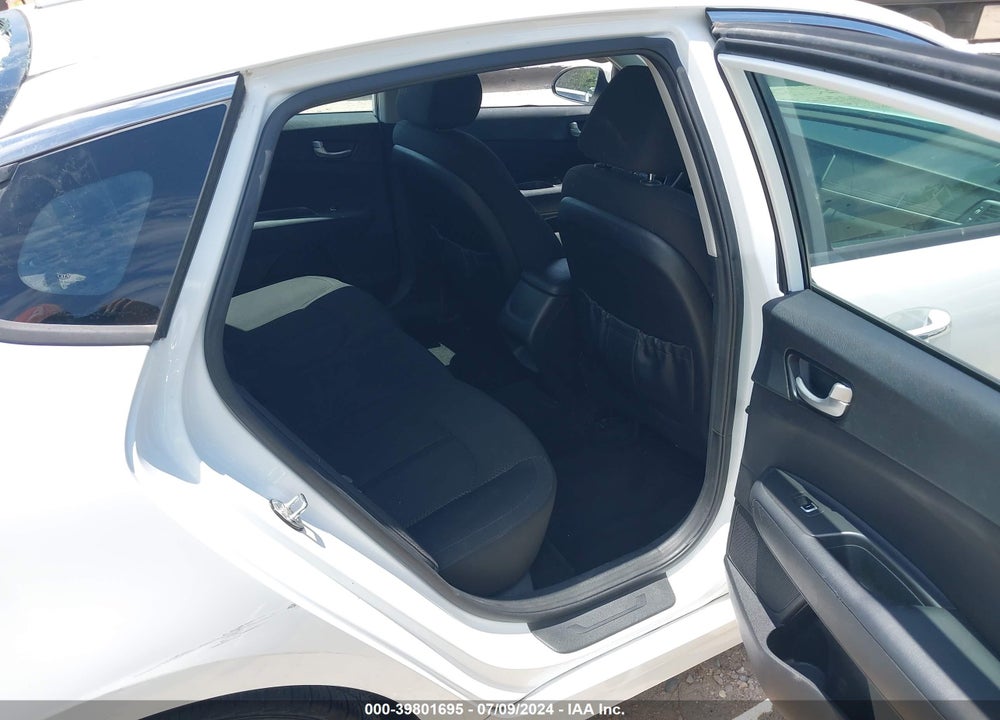 2018 KIA OPTIMA LX VIN: 5XXGT4L32JG211722