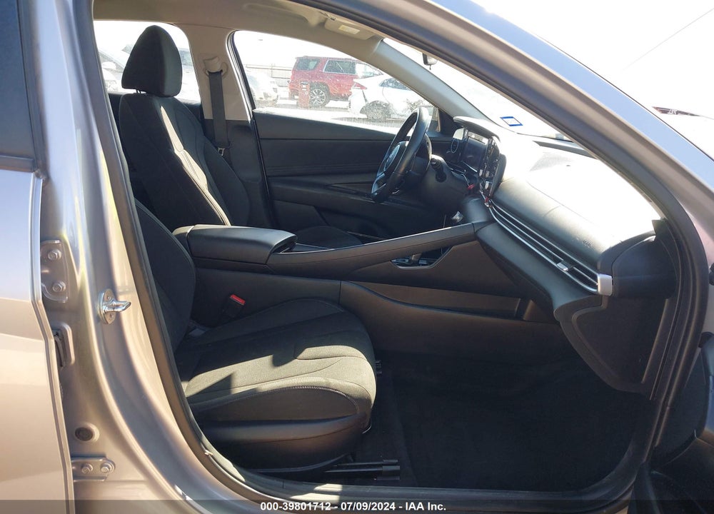 2021 HYUNDAI ELANTRA SEL VIN: 5NPLS4AG9MH038393