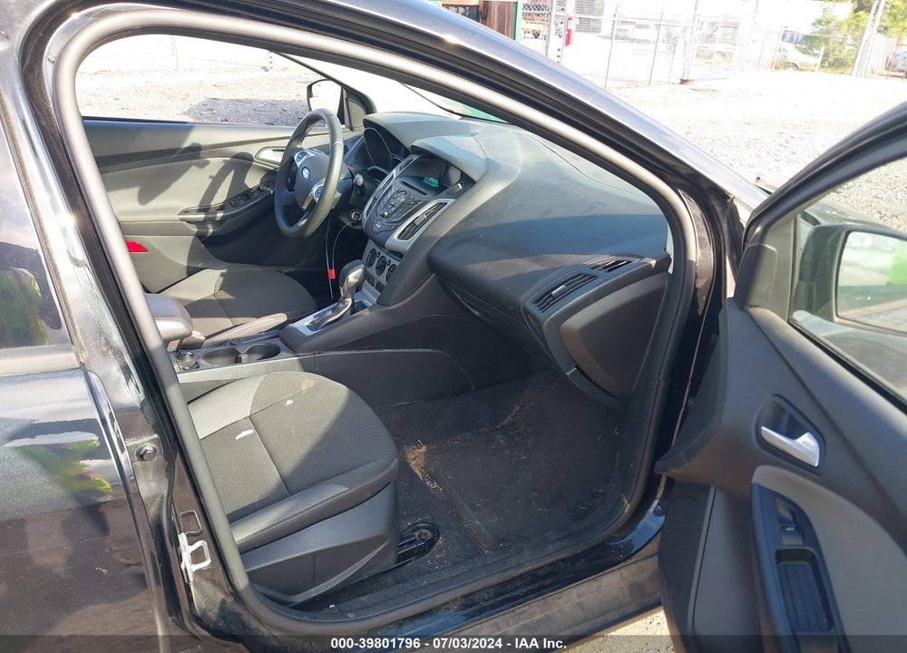 2014 FORD FOCUS SE VIN: 1FADP3F28EL112662