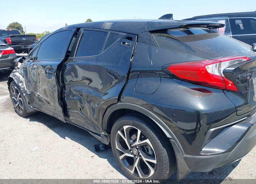 2021 TOYOTA C-HR XLE VIN: JTNKHMBXXM1114845