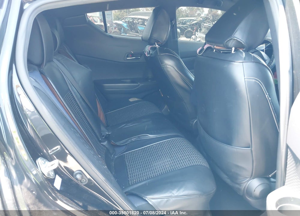 2021 TOYOTA C-HR XLE VIN: JTNKHMBXXM1114845