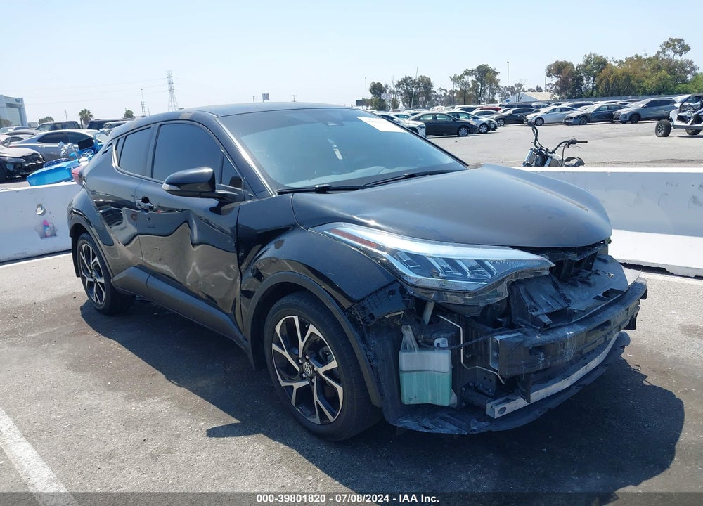 2021 TOYOTA C-HR XLE VIN: JTNKHMBXXM1114845