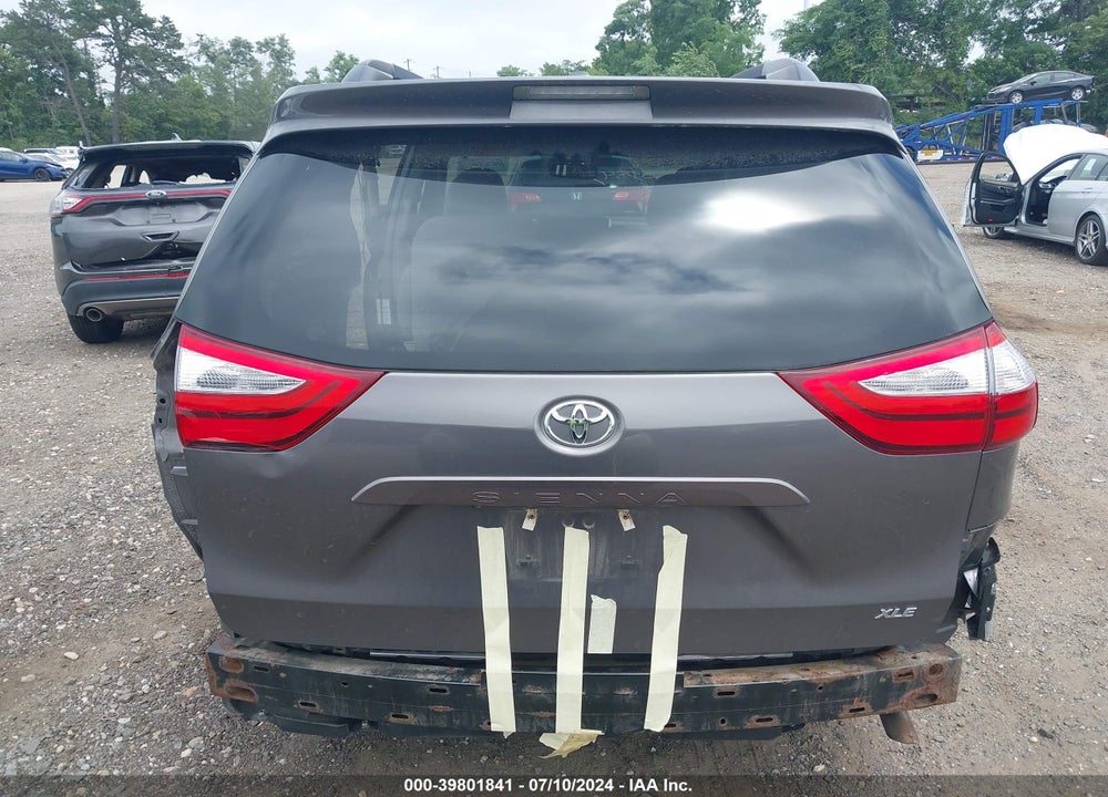2017 TOYOTA SIENNA XLE 8 PASSENGER VIN: 5TDYZ3DC7HS853468