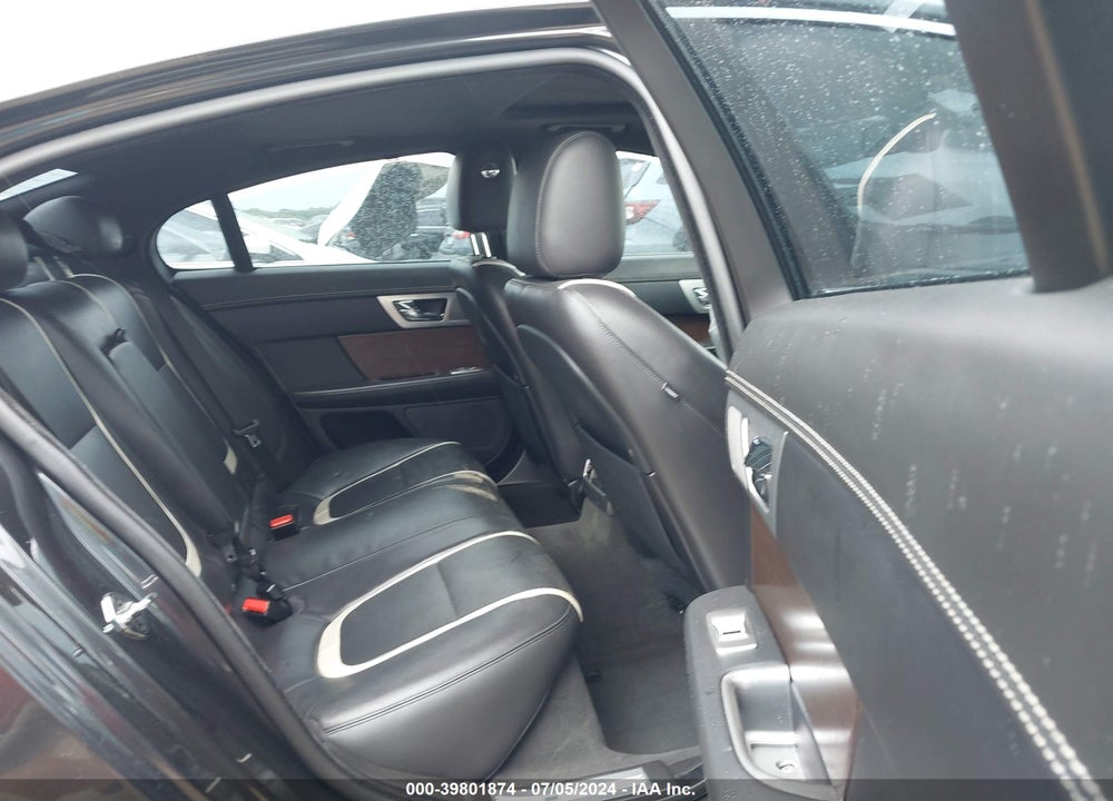 2015 JAGUAR XF 3.0 PORTFOLIO/3.0 SPORT VIN: SAJWA0F71F8U60095
