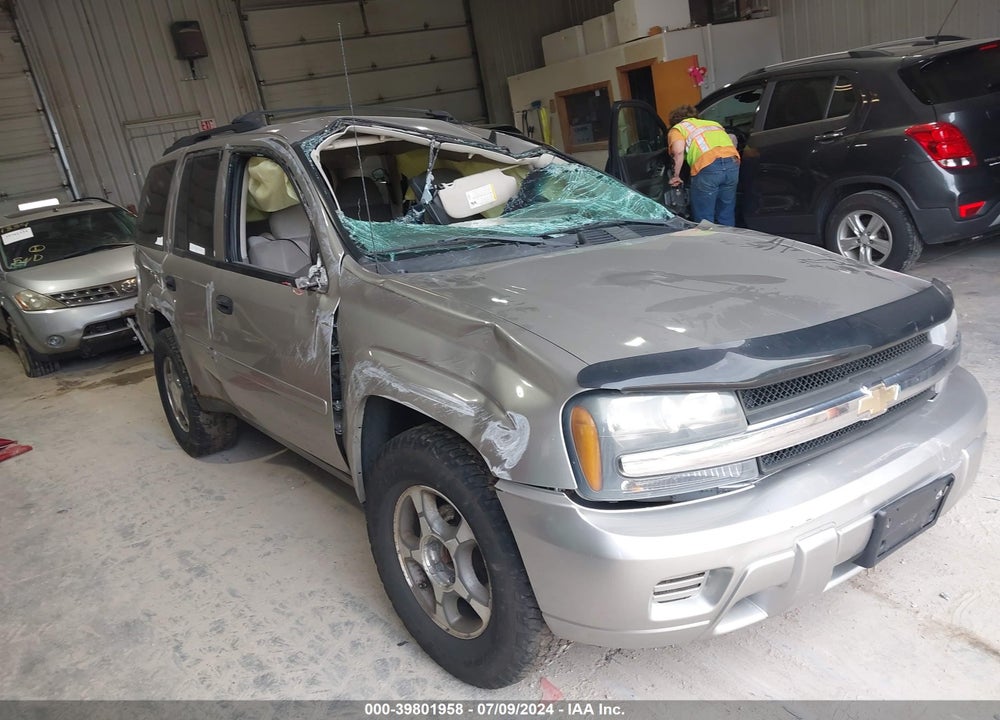 2007 CHEVROLET TRAILBLAZER LS VIN: 1GNDT13S572243708
