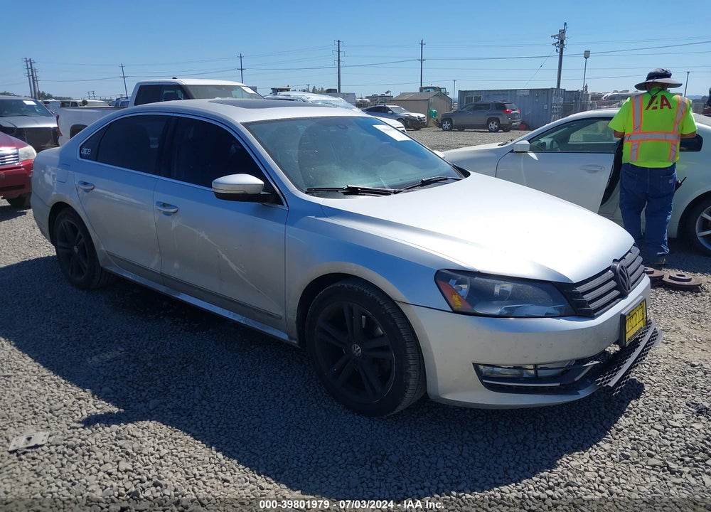 2015 VOLKSWAGEN PASSAT 2.0L TDI SEL PREMIUM VIN: 1VWCV7A35FC010172