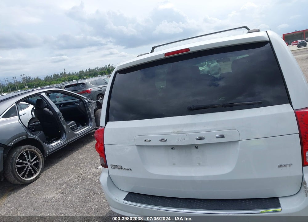 2014 DODGE GRAND CARAVAN SXT VIN: 2C4RDGCG5ER267581