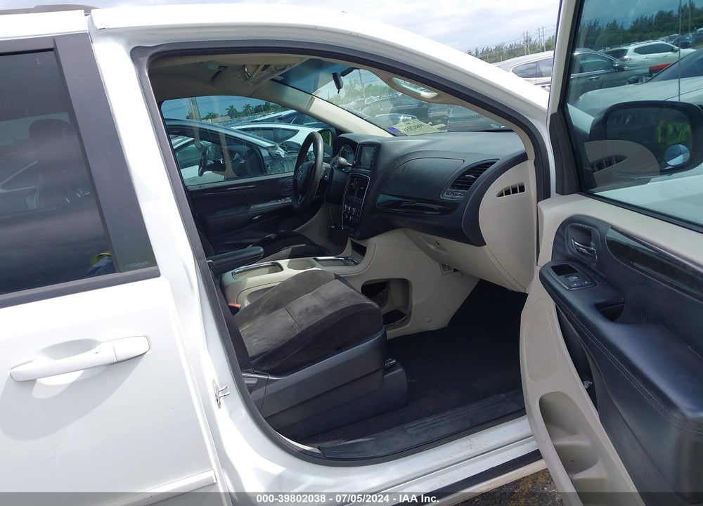 2014 DODGE GRAND CARAVAN SXT VIN: 2C4RDGCG5ER267581