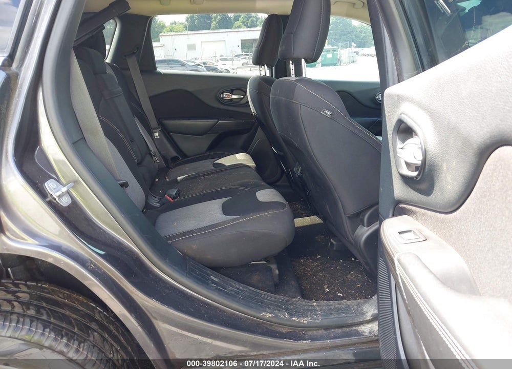 2014 JEEP CHEROKEE LATITUDE VIN: 1C4PJLCB3EW221185