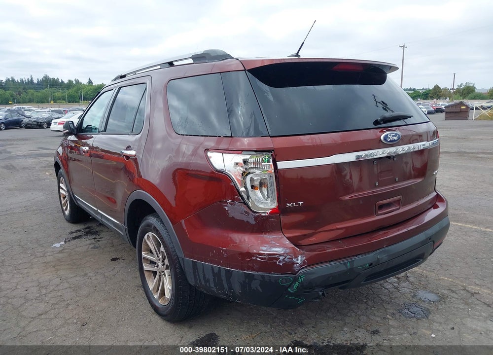 2015 FORD EXPLORER XLT VIN: 1FM5K8D82FGA50103