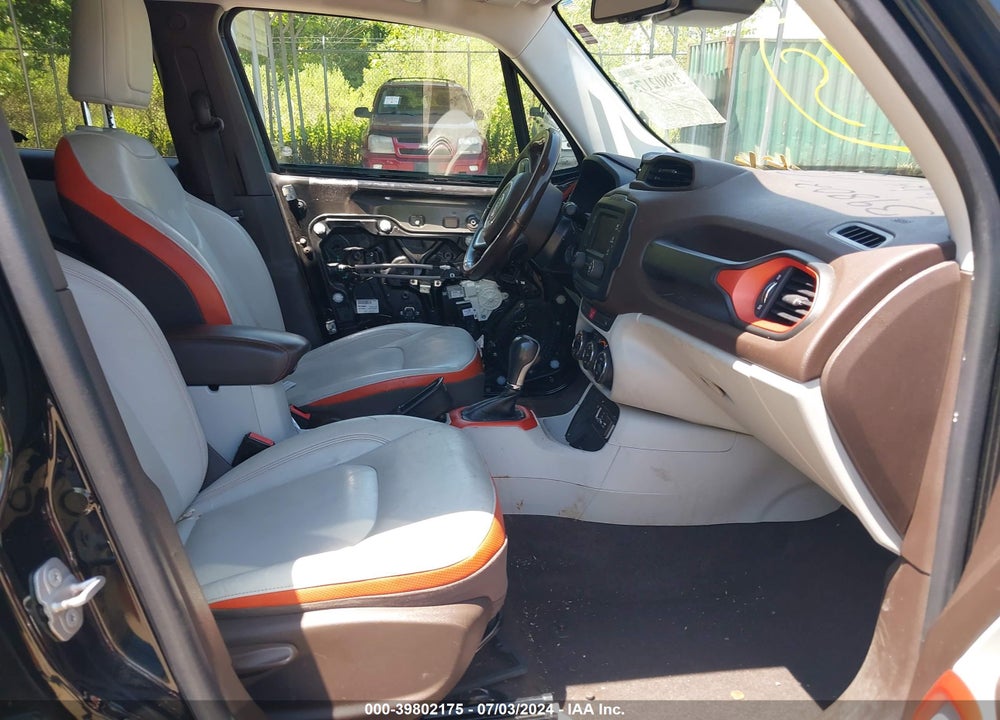 2016 JEEP RENEGADE LIMITED VIN: ZACCJADT4GPC91708