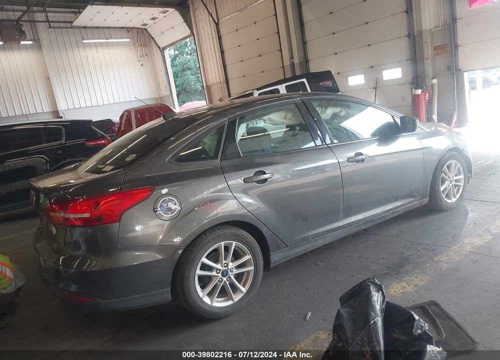 2018 FORD FOCUS SE VIN: 1FADP3F21JL327357