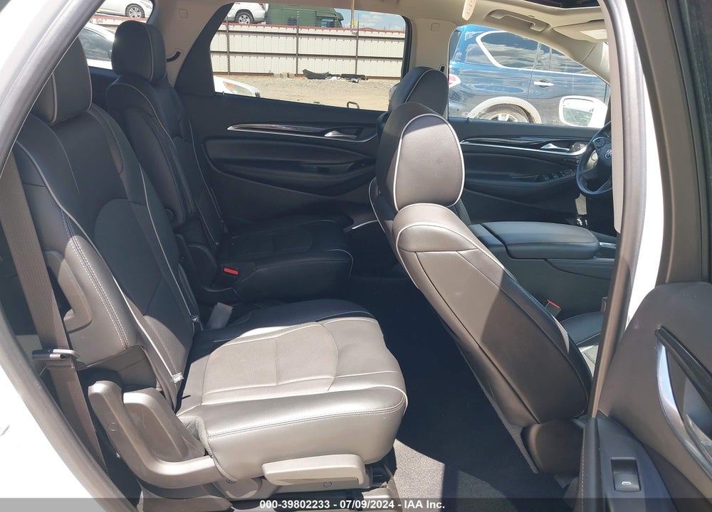 2019 BUICK ENCLAVE FWD AVENIR VIN: 5GAERDKWXKJ211337