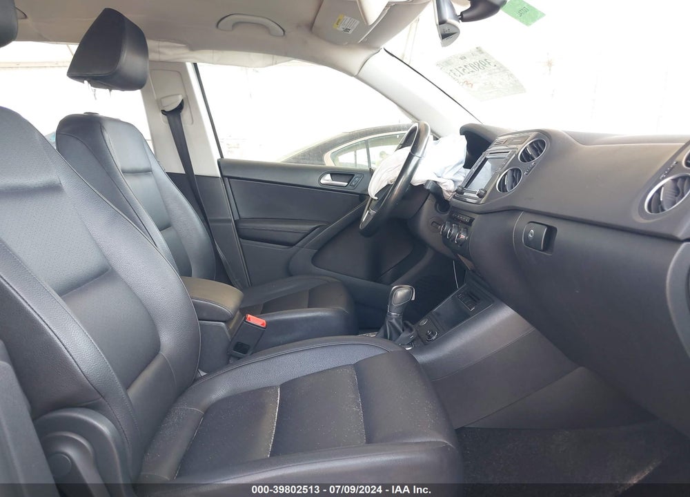 2017 VOLKSWAGEN TIGUAN 2.0T/2.0T S VIN: WVGAV7AX0HK029715
