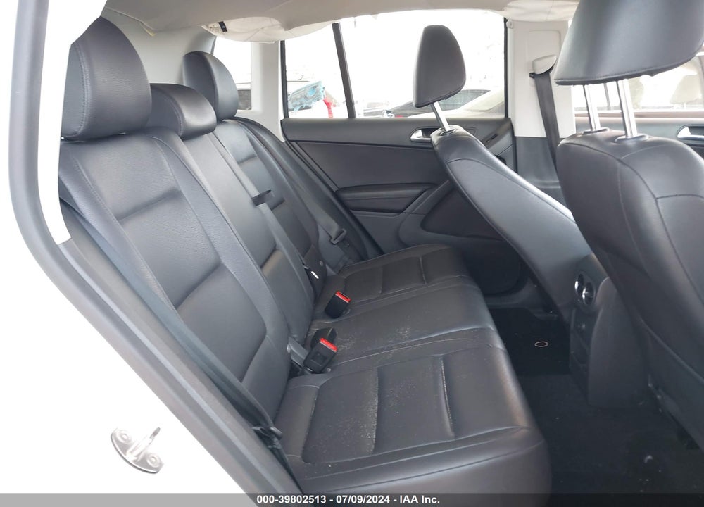 2017 VOLKSWAGEN TIGUAN 2.0T/2.0T S VIN: WVGAV7AX0HK029715