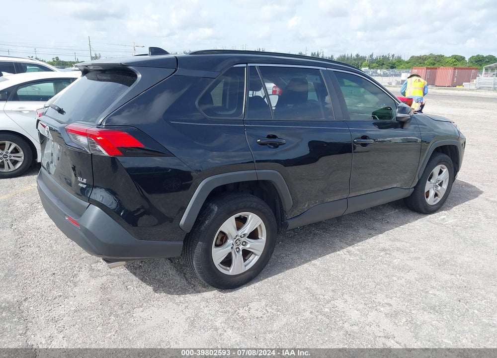2020 TOYOTA RAV4 XLE VIN: JTMP1RFV1LD059378