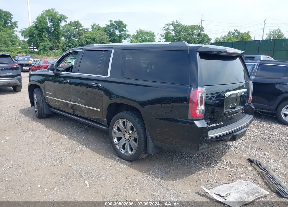 2016 GMC YUKON XL DENALI VIN: 1GKS2HKJ9GR324890