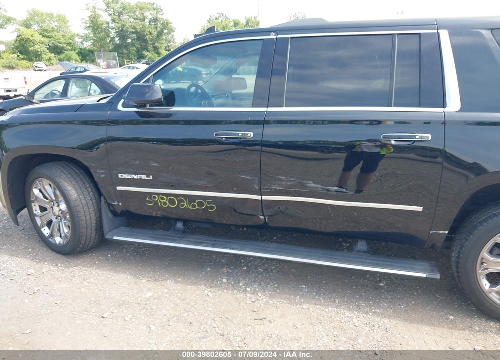 2016 GMC YUKON XL DENALI VIN: 1GKS2HKJ9GR324890