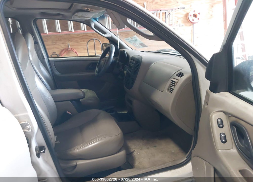 2001 FORD ESCAPE XLT VIN: 1FMYU03131KF10159