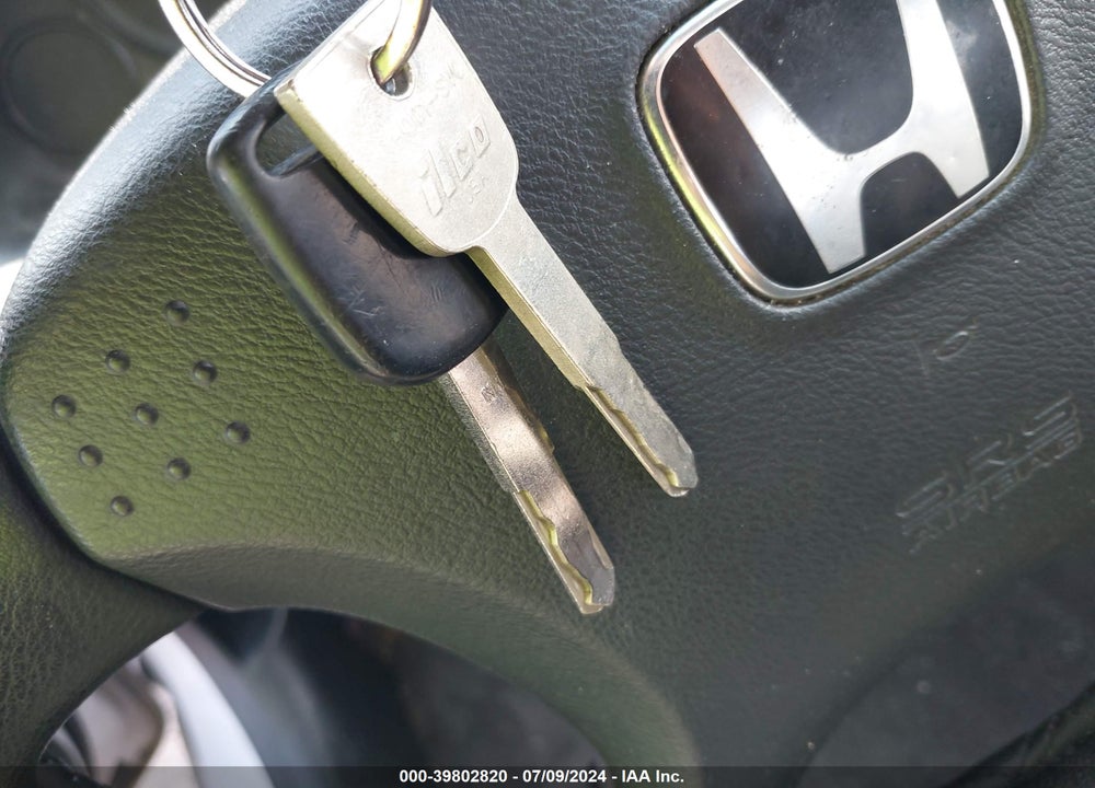 2005 HONDA CIVIC VP VIN: 1HGEM22385L061021