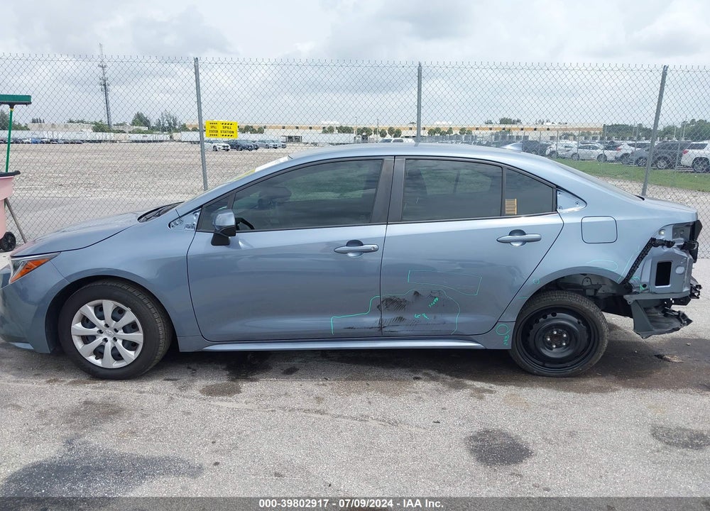 2022 TOYOTA COROLLA LE VIN: JTDEPMAE0N3023075
