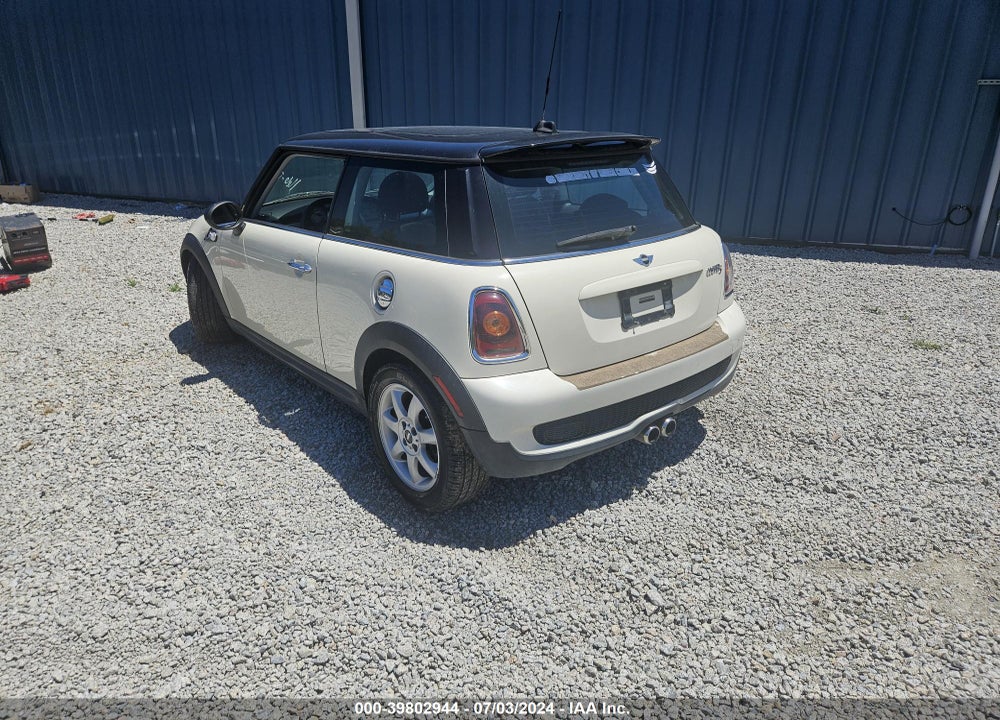 2009 MINI COOPER VIN: WMWMF73539TW85247