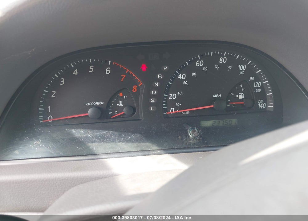 2004 TOYOTA CAMRY LE VIN: 4T1BE32K44U811644