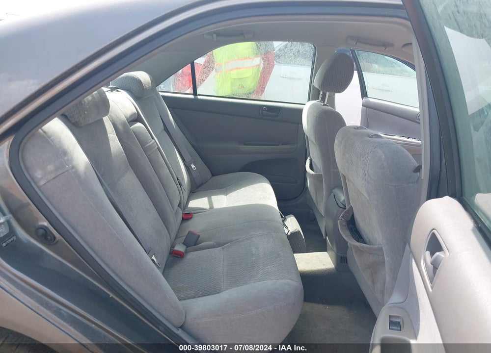 2004 TOYOTA CAMRY LE VIN: 4T1BE32K44U811644