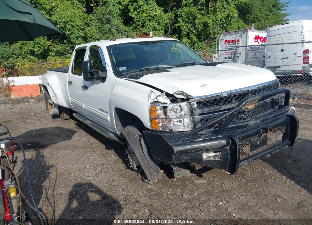2011 CHEVROLET SILVERADO 3500HD LT VIN: 1GC4K0CG8BF224220
