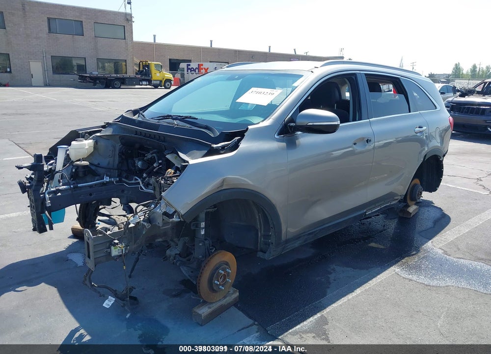 2016 KIA SORENTO 3.3L LX VIN: 5XYPG4A55GG182102