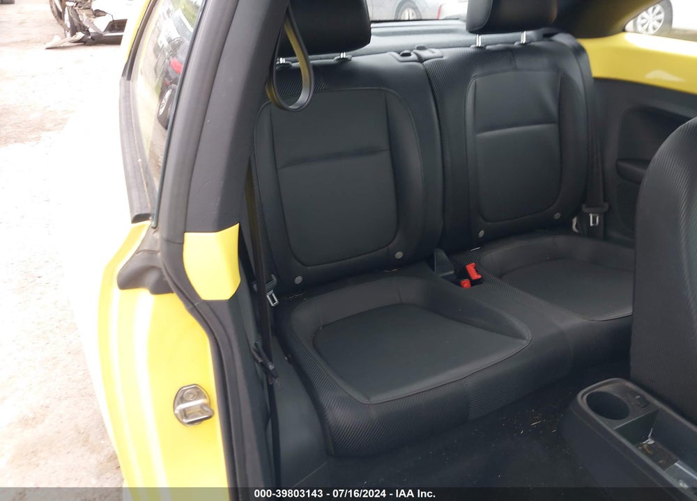 2012 VOLKSWAGEN BEETLE 2.5L VIN: 3VWJX7AT2CM635544
