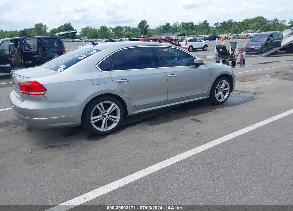 2014 VOLKSWAGEN PASSAT 2.0L TDI SEL PREMIUM VIN: 1VWCN7A32EC076838