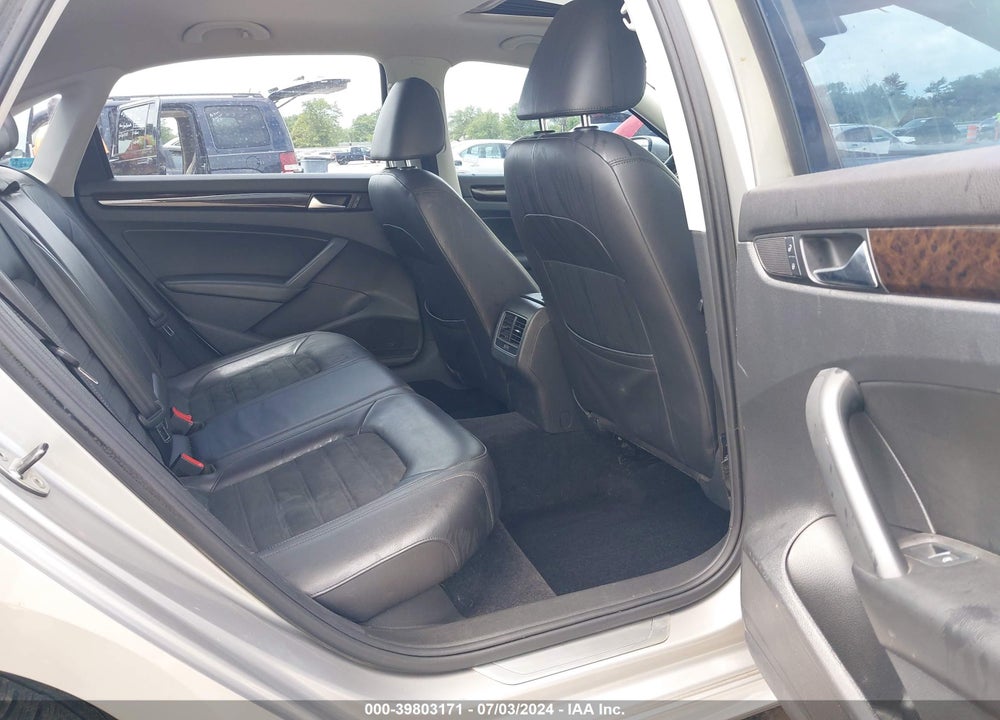 2014 VOLKSWAGEN PASSAT 2.0L TDI SEL PREMIUM VIN: 1VWCN7A32EC076838