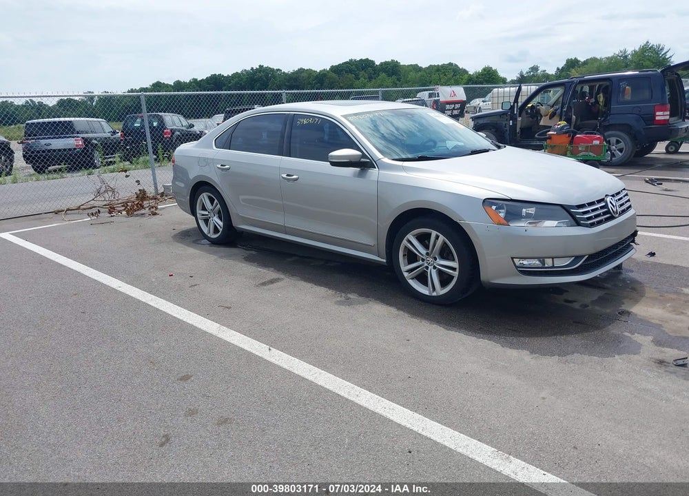 2014 VOLKSWAGEN PASSAT 2.0L TDI SEL PREMIUM VIN: 1VWCN7A32EC076838