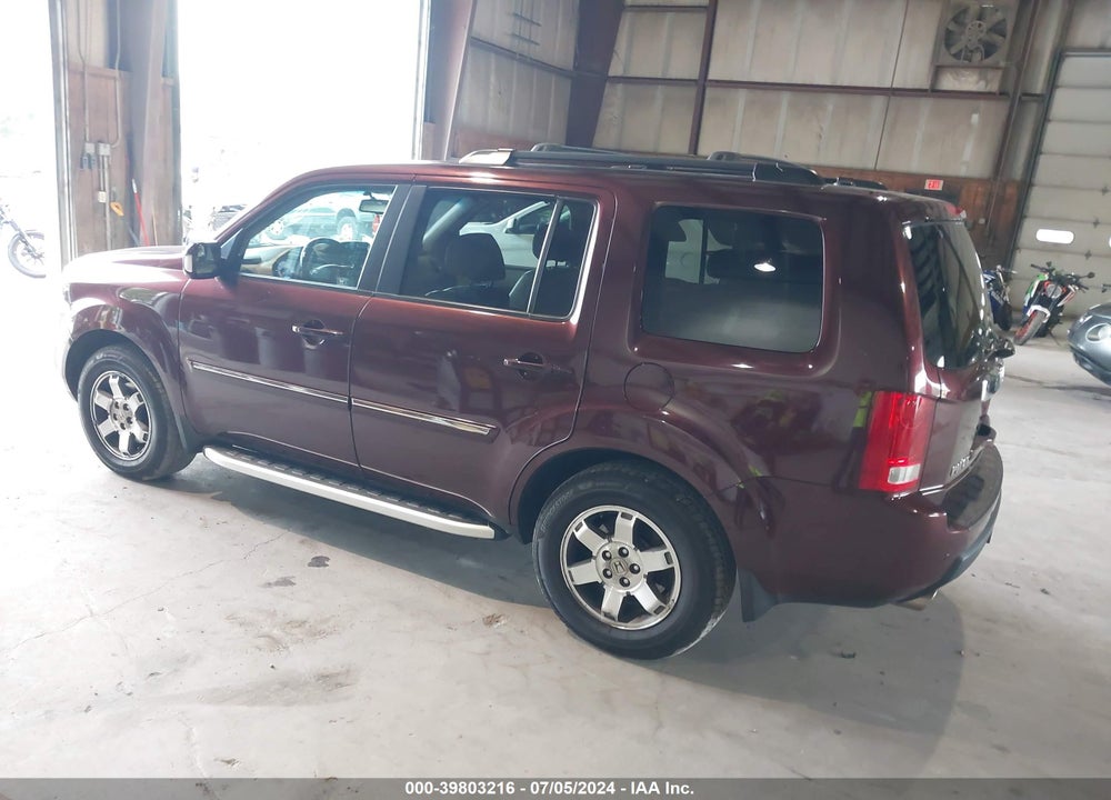 2011 HONDA PILOT TOURING VIN: 5FNYF4H96BB050949