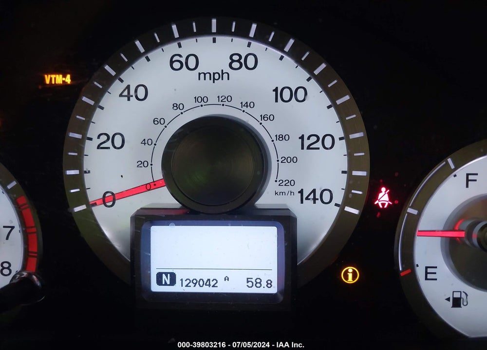 2011 HONDA PILOT TOURING VIN: 5FNYF4H96BB050949