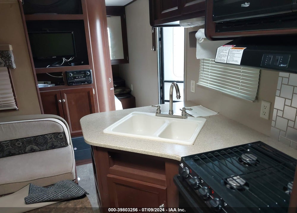 2015 COLEMAN OTHER VIN: 4YDT24423FH930735