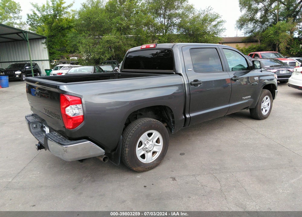 2018 TOYOTA TUNDRA SR5 5.7L V8 VIN: 5TFDW5F16JX743400